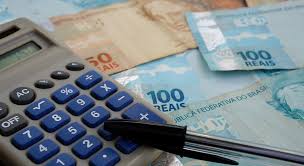 Opinião de especialistas sobre a economia brasileira.